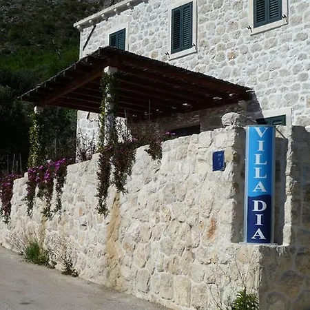Villa Dia